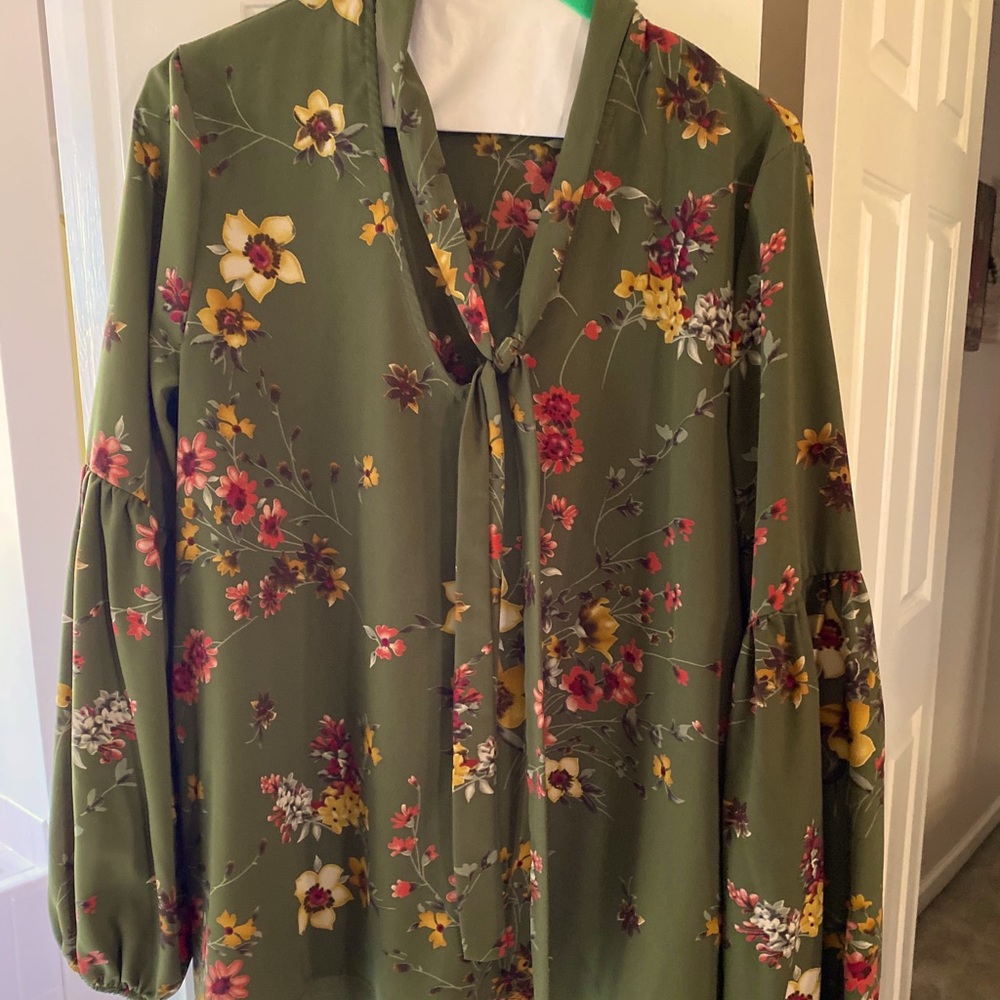 Small flows shirt